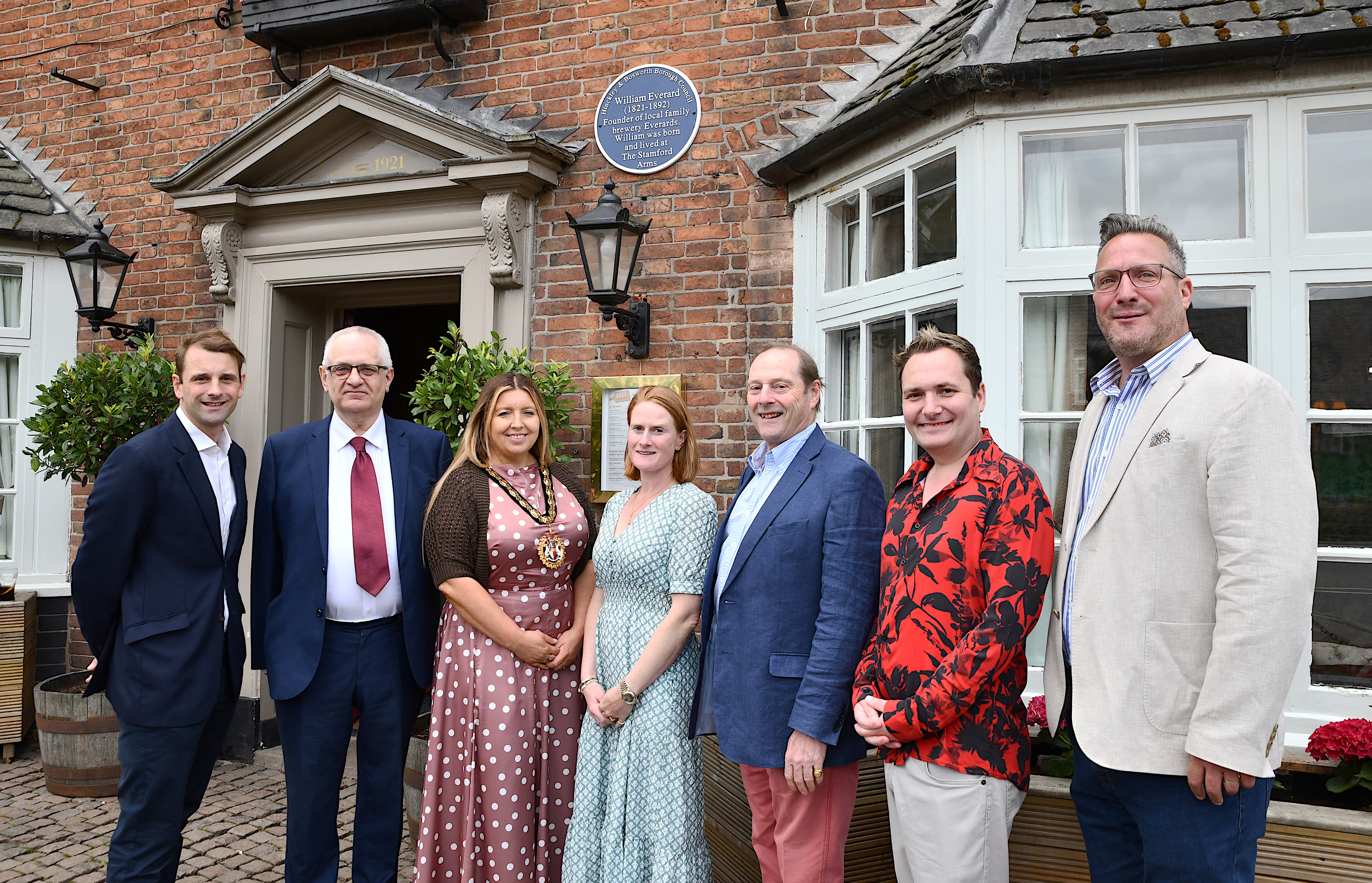 Blue Plaque at The Stamford Arms in honour of William Everard